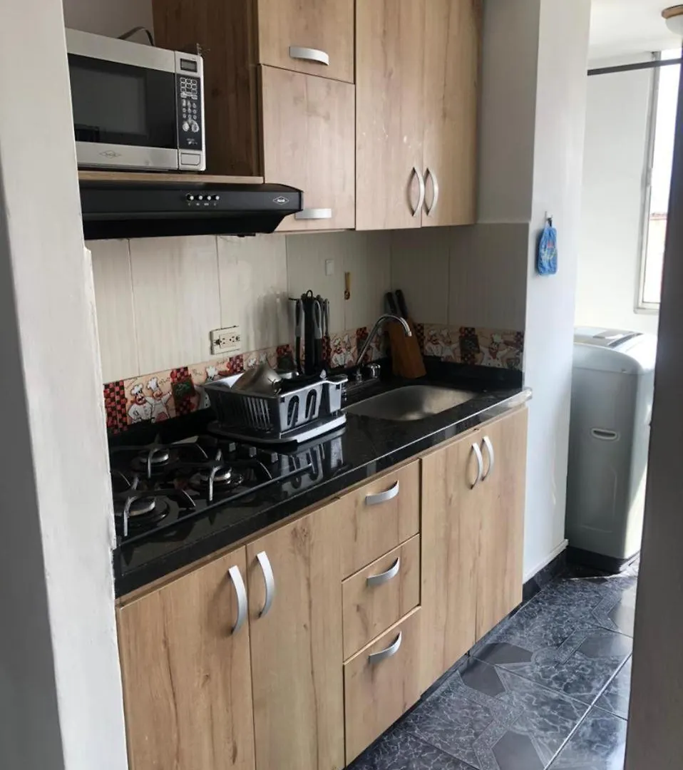 Apartamento Comodo Y Familiar Torre Diamante Medellín 0*,